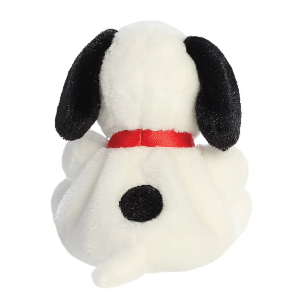 Aurora Palm Pals Snoopy Soft Toy - a gorgeous collectable little toy that will fit perfectly in your palm