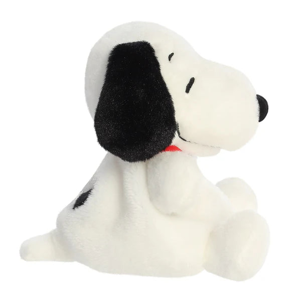 Aurora Palm Pals Snoopy Soft Toy - a gorgeous collectable little toy that will fit perfectly in your palm